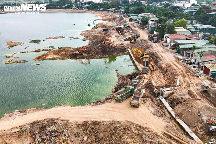 Đến nay, công trình hiện đạt trên 95% khối lượng thi công. Các hạng mục còn lại chủ yếu là hoàn thiện hạ tầng kỹ thuật và cảnh quan. Khi đi vào vận hành đầy đủ, hồ điều hòa Phú Đô sẽ góp phần giảm tình trạng ngập úng kéo dài tại khu vực phía Tây Hà Nội.