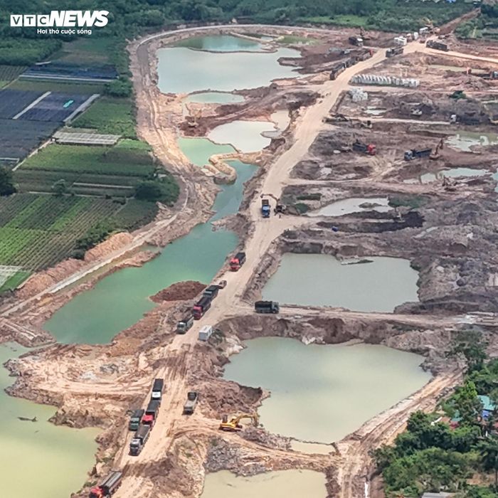 Đến nay, công trình đã hoàn thành gần 80% khối lượng. Hệ thống hồ đã được kết nối với mạng lưới thoát nước khu vực. Các đơn vị thi công đang tập trung hoàn thiện những hạng mục còn lại để kịp bàn giao theo kế hoạch.