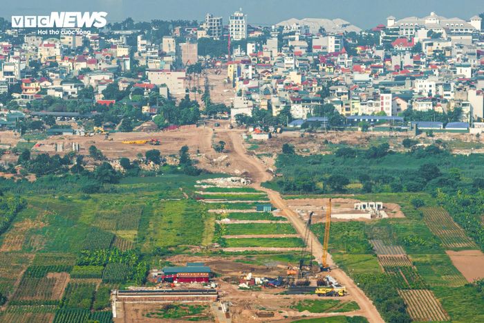 Trong đó, khu vực đường dẫn lên cầu tại ngõ 310 Nghi Tàm, đoạn từ nút giao Nghi Tàm ra bờ sông Hồng, đã có nhiều thay đổi rõ rệt.