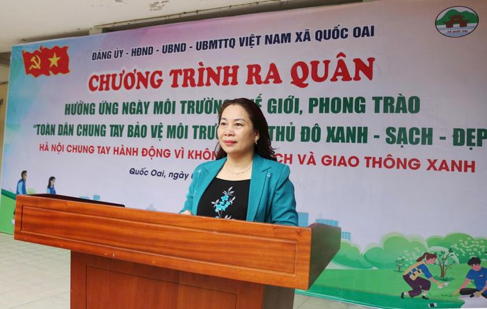 Chủ tịch Ủy ban MTTQ Việt Nam xã Quốc Oai Nguyễn Thị Thanh Loan phát biểu tại buổi lễ. Ảnh: PV