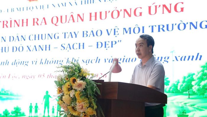 Chủ tịch Ủy ban MTTQ Việt Nam xã Thiên Lộc Nguyễn Chiến Thắng phát biểu phát động chương trình. Ảnh: Nam Lộc