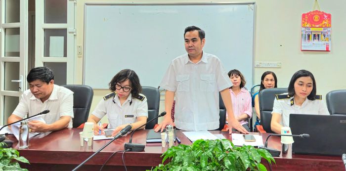 Phó Chi cục trưởng Chi cục Chăn nuôi, Thủy sản và Thú y Hà Nội Ngô Đình Loát phát biểu. Ảnh: Ánh Dương