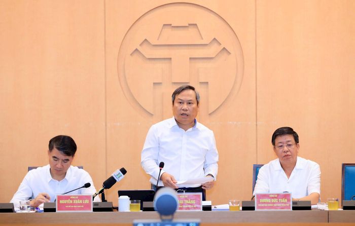 Ủy viên Trung ương Đảng, Phó Bí thư Thành ủy, Chủ tịch UBND thành phố Hà Nội Vũ Đại Thắng phát biểu tại cuộc họp. Ảnh: Đình Hiệp