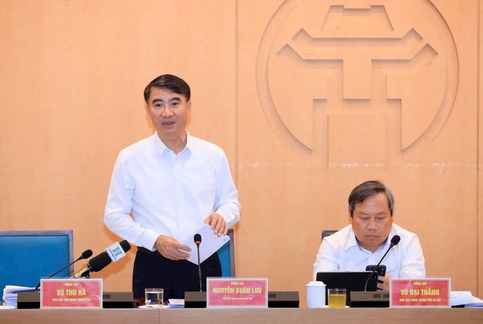 Phó Chủ tịch UBND thành phố Nguyễn Xuân Lưu phát biểu. Ảnh: Đình Hiệp