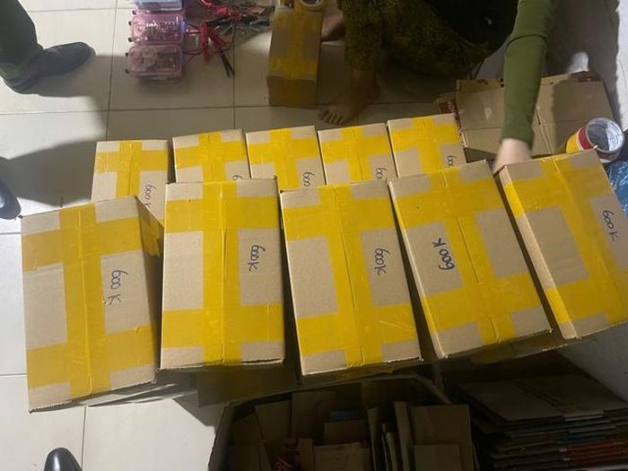 Hiện trường nơi đóng gói các bộ kích điện. Ảnh: Công an tỉnh An Giang