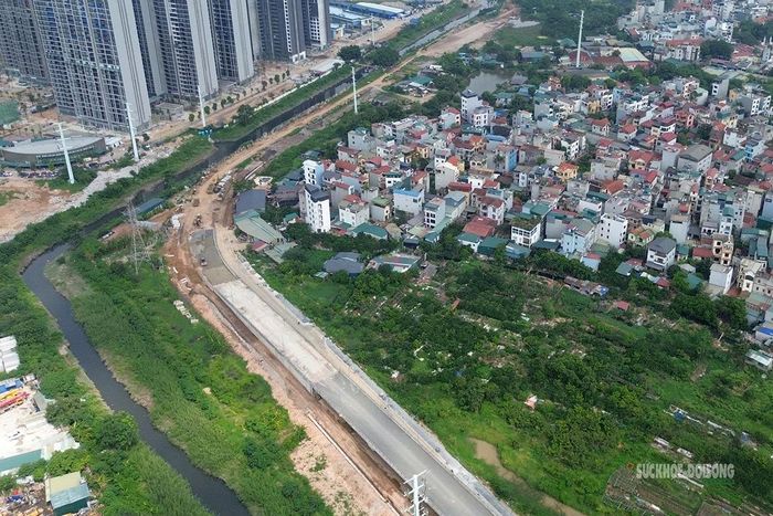 Toàn tuyến tiêu thoát nước kết nối các trạm bơm trọng điểm phía Tây Thủ đô nhìn từ trên cao.
