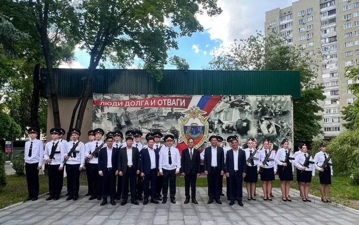 Trung tướng Nguyễn Thanh Tùng, Giám đốc CATP Hà Nội làm khách mời danh dự tại Lễ tuyên thệ nhận nhiệm vụ cho cán bộ, chiến sĩ tiếp nhận công tác tại Cục Nội vụ vùng Đông Bắc