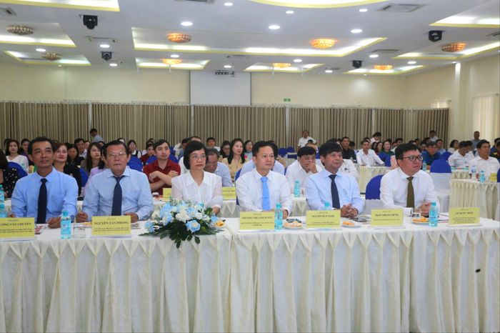 Các đại biểu tham dự lễ trao giải. Ảnh: HUỲNH DU