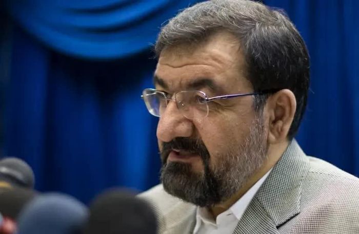  Cố vấn quân sự cấp cao của Đại giáo chủ Iran Mohsen Rezaei phát biểu trong một cuộc họp báo ở Tehran. Ảnh: Reuters. 