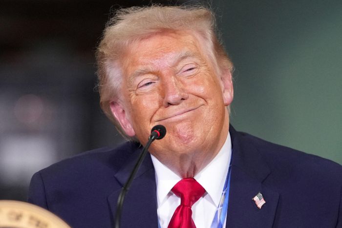  Trong tuần này, ông Trump bày tỏ mong muốn gặp Lãnh tụ Tối cao Iran. Ảnh: Reuters. 
