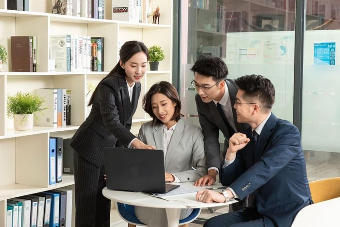  Sự tôn trọng và ghi nhận từ cấp trên giúp nhân sự gắn bó với công ty và không muốn rời đi. Ảnh minh họa: G.W. 