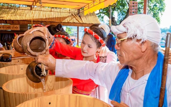Nguồn nước thiêng để thực hiện Lễ tắm tượng tại Tháp Bà Pô Nagar