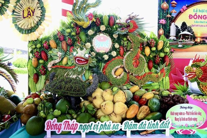 Diễn ra đến ngày 8.6, Lễ hội được xem là sự kiện quy mô lớn của tỉnh nhằm tôn vinh các loại trái cây đặc sản của Đồng Tháp, khu vực Đồng bằng sông Cửu Long