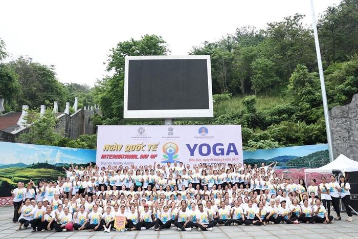 Chương trình với chủ đề “Yoga - Sống khỏe theo năm tháng”