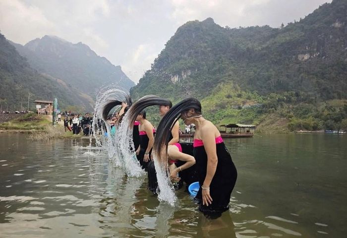 Lễ hội Nàng Han được bảo tồn tạo cơ hội phát triển du lịch và sinh kế cho người dân vùng tái định cư