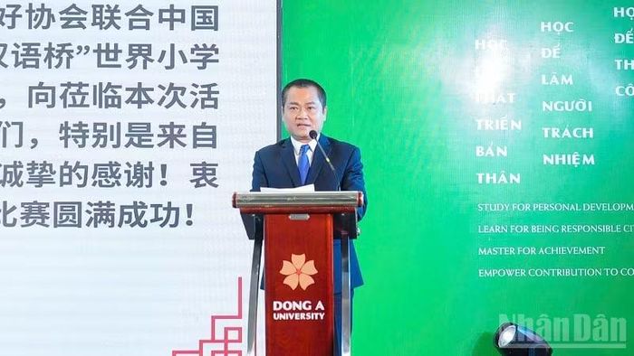 Chủ tịch Liên hiệp các tổ chức hữu nghị thành phố Đà Nẵng Nguyễn Ngọc Bình phát biểu khai mạc.