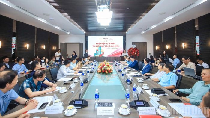 Hội thảo thu hút đông đảo đại biểu tham dự.