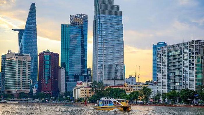 Một góc trung tâm Thành phố Hồ Chí Minh. (Ảnh: HOÀNG TRIỀU)