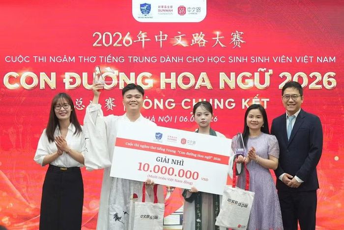 Các thí sinh giành giải Nhì của Cuộc thi.
