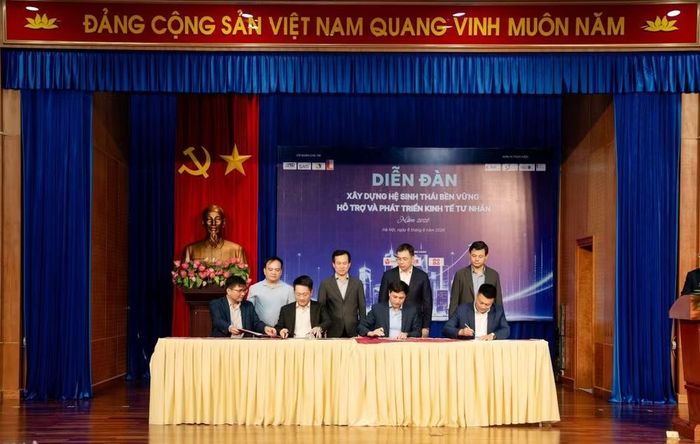 Lễ ký kết hợp tác giữa các đơn vị nhằm cam kết hỗ trợ cho doanh nghiệp tư nhân.