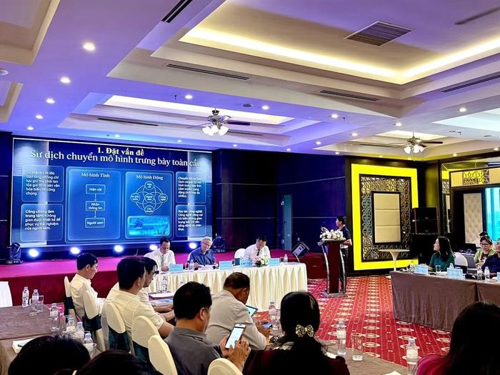 Tiến sĩ Vũ Hồng Thuật, Trưởng phòng Trưng bày-Truyền thông-Giáo dục, Bảo tàng Dân tộc học Việt Nam, chia sẻ kinh nghiệm trong việc ứng dụng công nghệ.