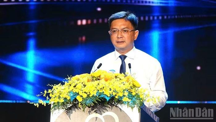 Phó Chủ tịch Ủy ban nhân dân Thành phố Hồ Chí Minh Nguyễn Mạnh Cường phát biểu tại lễ khai mạc.