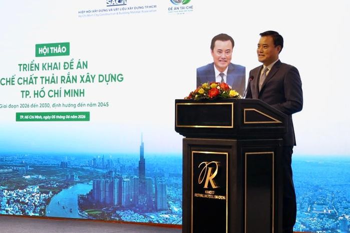 Phó Chủ tịch UBND TPHCM Bùi Xuân Cường phát biểu tại hội thảo