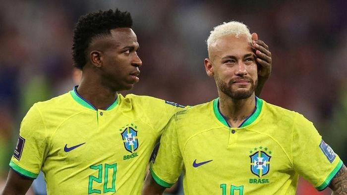World Cup 2026 có thể là thời điểm chuyển giao quyền lực giữa Neymar (phải) và Vinicius (Ảnh: ESPN)