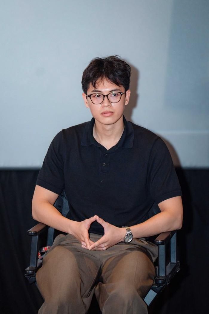 Dũng Hà vai Dũng