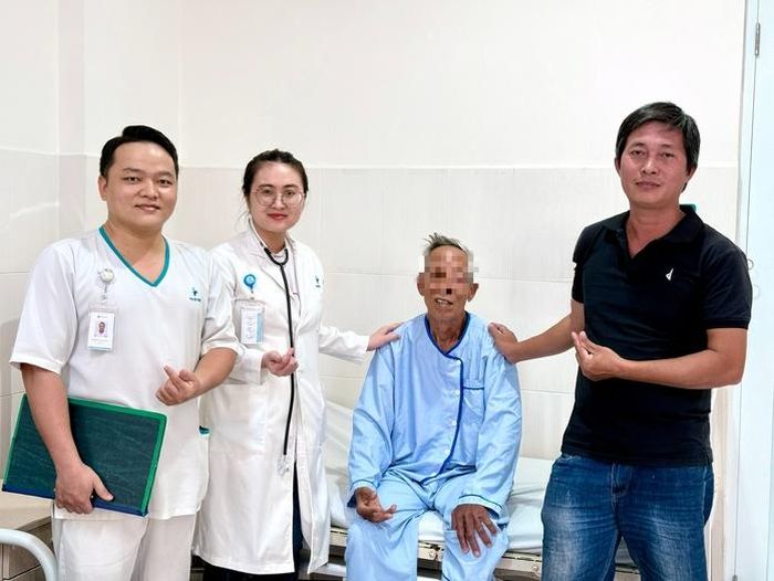 Cụ ông đã bình phục sau khi mạch máu được tái thông