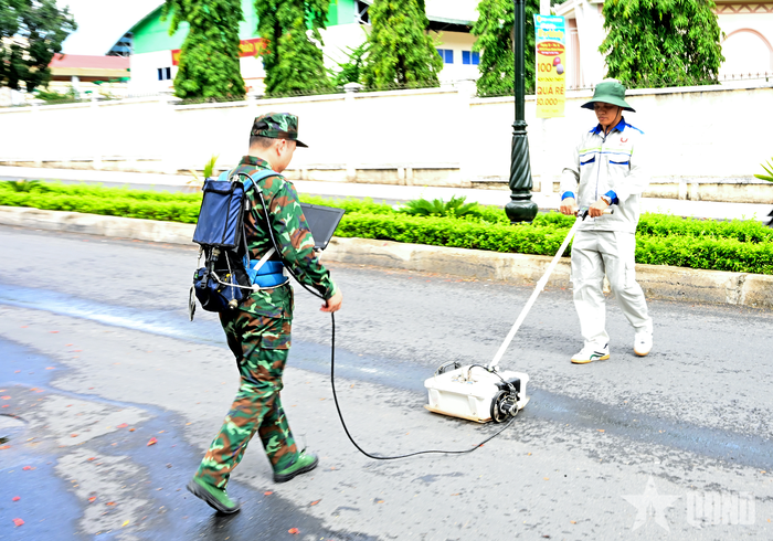 Thu tín hiệu Radar tại hiện trường. 