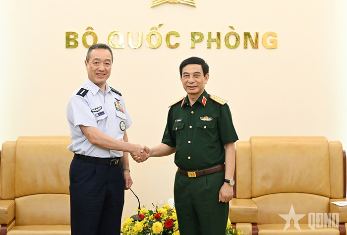  Đại tướng Phan Văn Giang tiếp Đại tướng Uchikura Hiroaki. Ảnh: qdnd.vn 