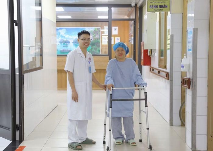 Người bệnh bình phục sau điều trị ECMO