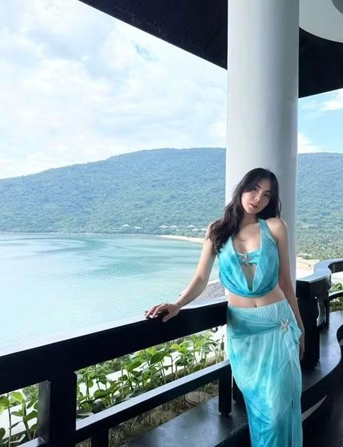 Khi con trai cứng cáp hơn, Mai Ngọc có nhiều thời gian cho những chuyến nghỉ dưỡng. Cô từng nhớ lại thời điểm mới sinh con hơn một tháng, chỉ biết ngắm bạn bè đi du lịch và tự hứa sẽ sớm quay lại cuộc sống năng động như trước.