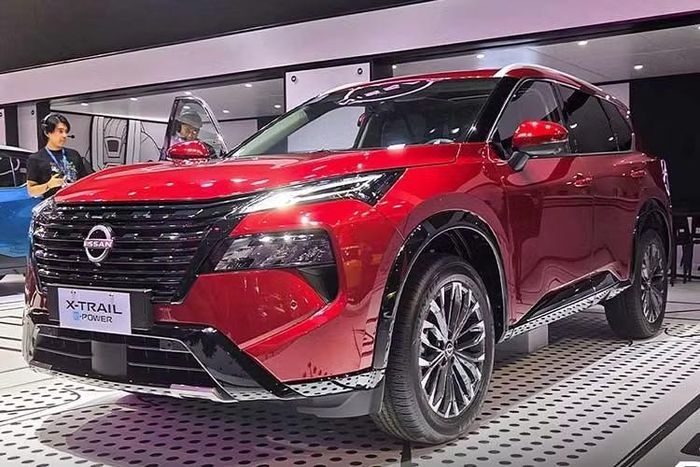 Tại thị trường Philippines, phiên bản e-Power của Nissan X-Trail 2026 được niêm yết ở mức giá 2,29 triệu Peso (tương đương 980 triệu đồng) cho biến thể duy nhất. Hiện chưa có thông tin về mẫu xe này liệu có ra mắt tại Việt Nam hay không, nhưng phiên bản cũ hiện đã biến mất trên website của hãng.