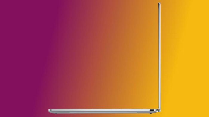 Dự kiến, Dell sẽ mở bán phiên bản tiêu chuẩn của XPS 13 ngay trong tháng 6, trong khi các cấu hình cao hơn sẽ xuất hiện vào cuối mùa hè năm nay. Sự trở lại của XPS 13 không chỉ đánh dấu màn tái xuất của một biểu tượng laptop Windows mà còn hứa hẹn tạo sức ép đáng kể lên các đối thủ trong phân khúc ultrabook, đặc biệt là MacBook Neo của Apple.s