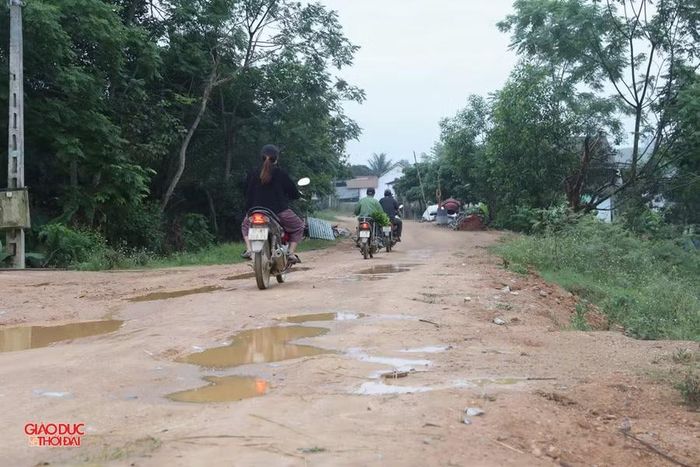 Người dân xã Thành Bình Thọ mong muốn dự án sớm hoàn thành, giúp phát triển kinh tế địa phương.