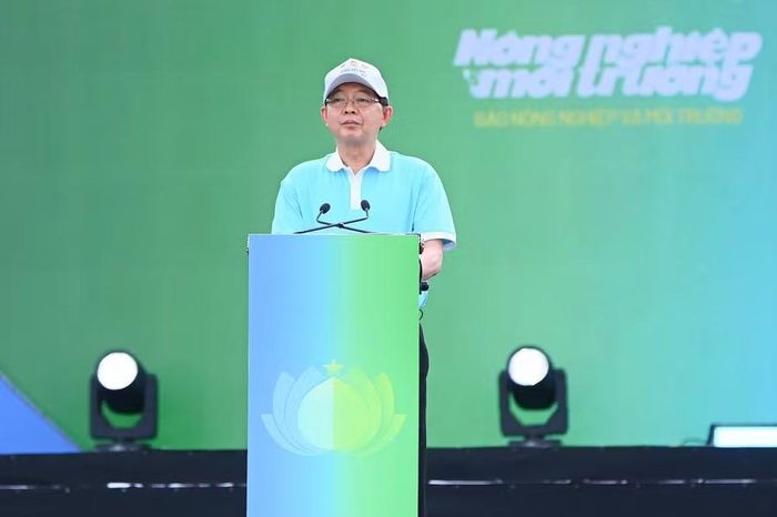 Phó Thủ tướng Chính phủ Hồ Quốc Dũng nhấn mạnh quan điểm của Đảng, Nhà nước: không đánh đổi môi trường lấy tăng trưởng kinh tế đơn thuần.