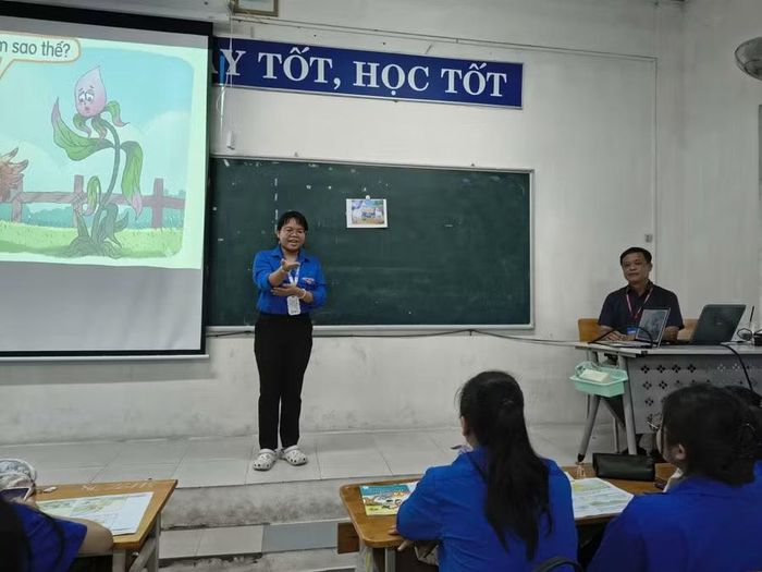 Không ít giáo viên vẫn đang lầm tưởng, cào bằng giữa một "tiết dạy chuyên biệt" với "hoạt động rèn kĩ năng nói và nghe" trong các tiết dạy học khác.