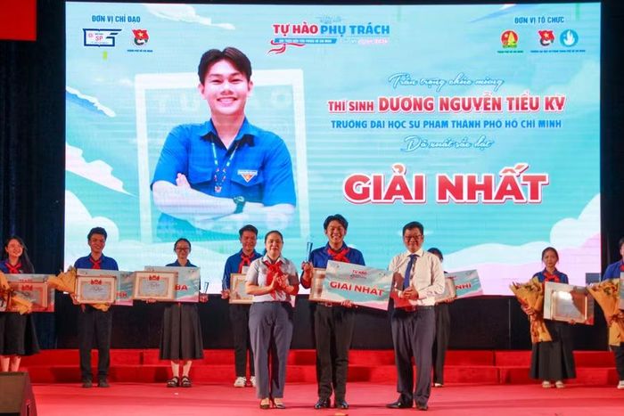 Thí sinh Dương Nguyễn Tiểu Kỳ giành giải Nhất. Ảnh: HCMUE.