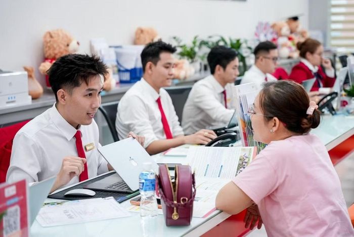 UEF tăng cường thời gian hỗ trợ thí sinh và phụ huynh giai đoạn cận ngày thi