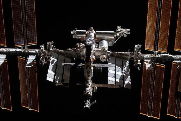  Hình ảnh Trạm Vũ trụ Quốc tế được chụp từ tàu vũ trụ SpaceX Crew Dragon Endeavour trong một chuyến bay vòng quanh trạm vào ngày 8/11/2021. Nguồn: NASA.