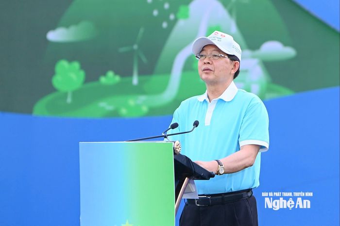 Phó Thủ tướng Chính phủ Hồ Quốc Dũng phát biểu tại lễ phát động. Ảnh: Phạm Bằng