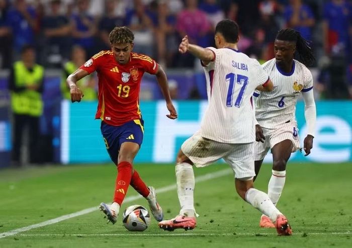 Yamal đang có cơ hội lớn để ẵm danh hiệu vua phá lưới trẻ nhất lịch sử World Cup.