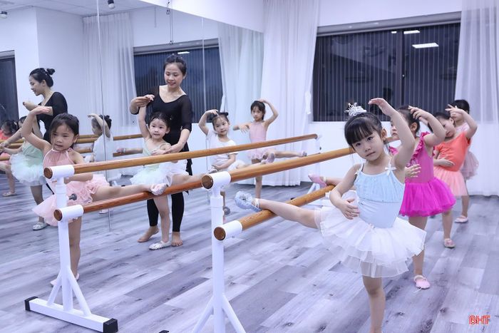 Bộ môn múa phù hợp với trẻ nhỏ ở các lứa tuổi khác nhau.