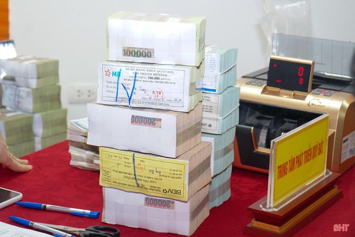 Hơn 150 tỷ đồng được chuẩn bị để chi trả cho 83 hộ dân. Đây là một trong những đợt chi trả bồi thường có giá trị lớn trên địa bàn phường Thành Sen thời gian gần đây.