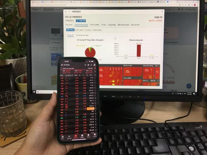 Khối ngoại gia tăng cường độ bán ròng trong tuần qua với giá trị lên tới 7.334 tỷ đồng trên sàn HoSE. (Ảnh: Vietnam+)