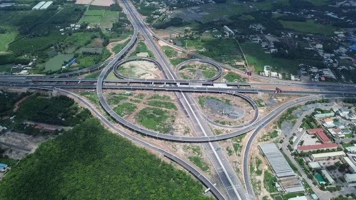 Nút giao Long Thành giao giữa cao tốc Biên Hòa-Vũng Tàu và cao tốc Thành phố Hồ Chí Minh-Long Thành-Dầu Giây. (Ảnh: Công Phong/TTXVN)