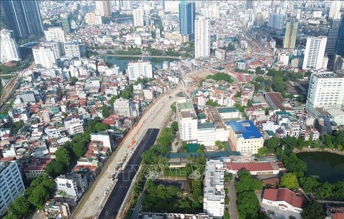 Dự án đường Vành đai 1 đoạn Hoàng Cầu - Voi Phục với tổng mức đầu tư hơn 7.200 tỷ đồng đang dần lộ diện sau thời gian thi công quyết liệt.