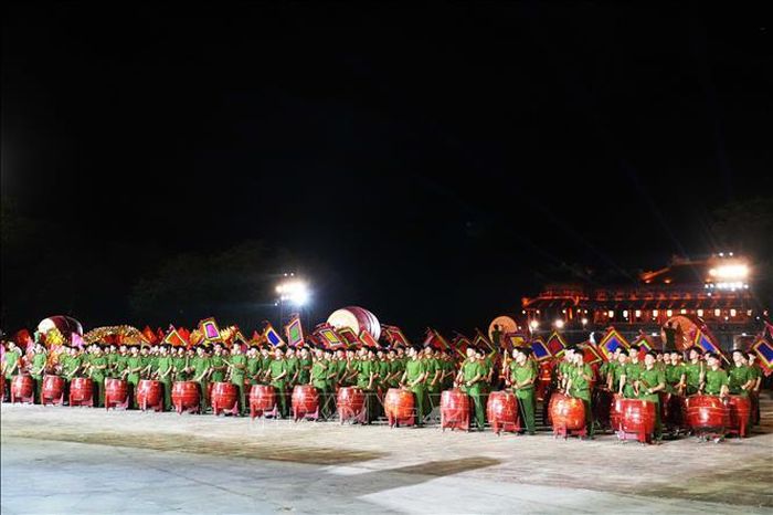 Màn trống hội tại Lễ khai mạc Hội thao.